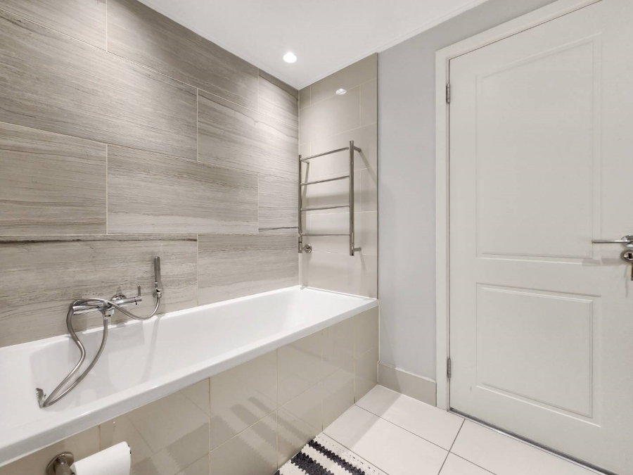 To Let 2 Bedroom Property for Rent in Mouille Point Western Cape